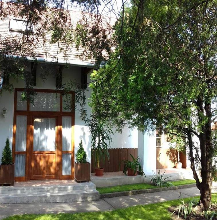 Erzsebet Vendeghaz Es Apartman Hajdúszoboszló المظهر الخارجي الصورة